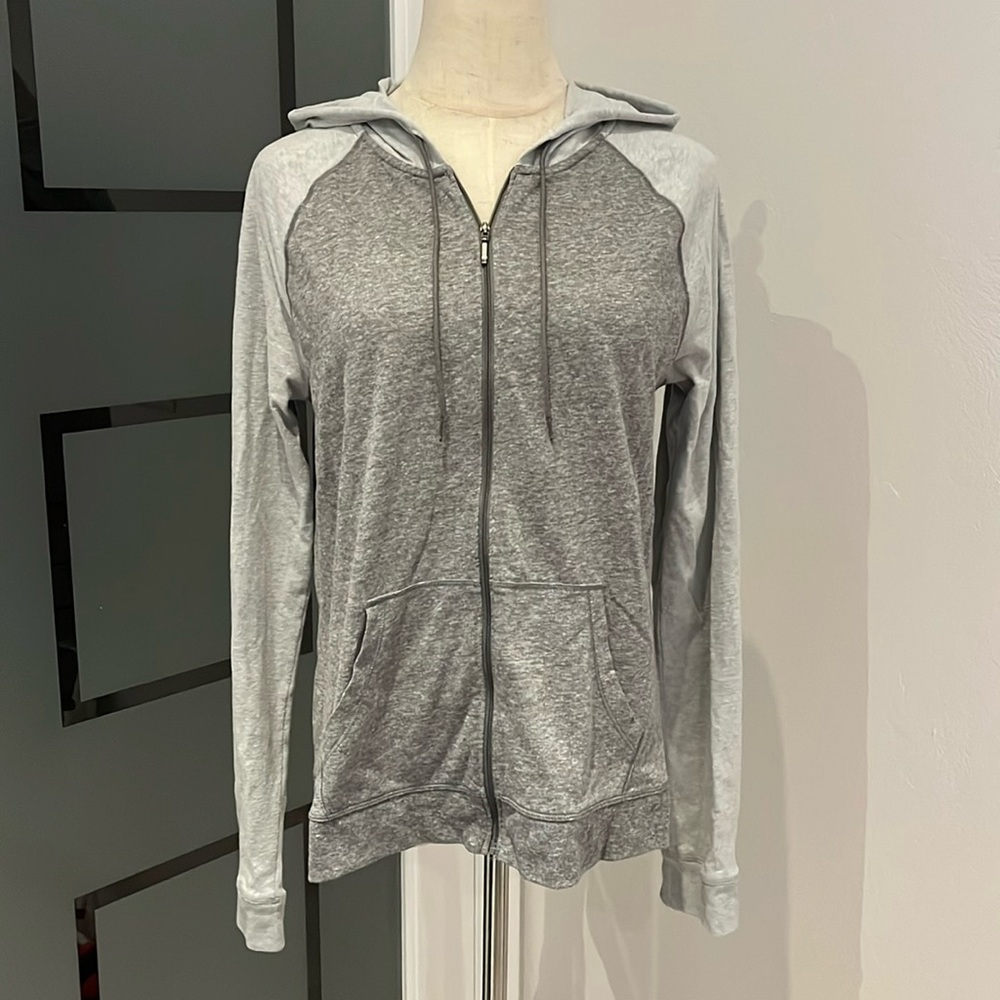 Under Armour Women's Gray Lightweight Full-Zip Hoodie